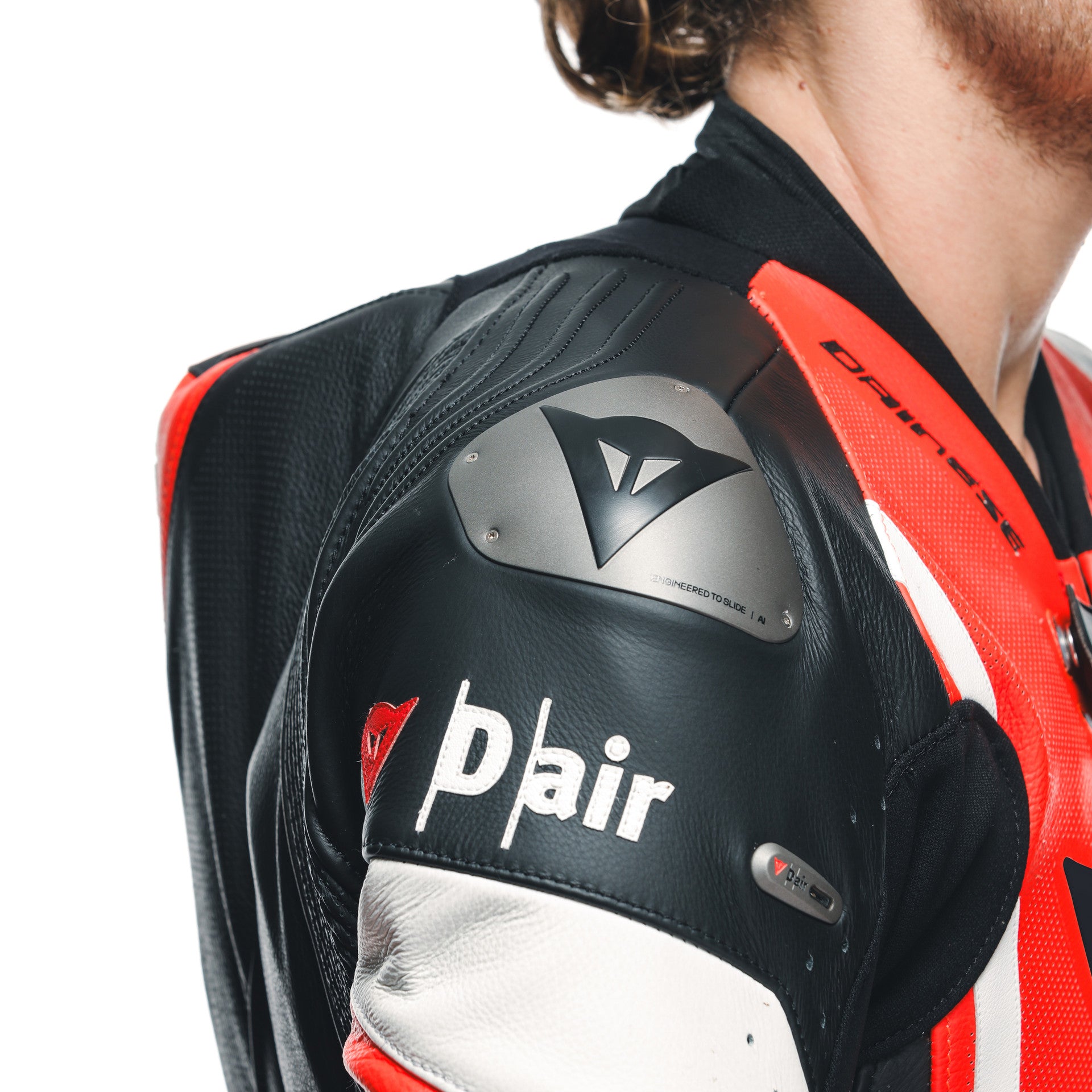 Dainese Misano 3 D-AIR® Einteiler Lederkombi – Perforierter Airbag Rennanzug | Herren | Rot