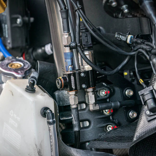 3-Wege-Verteiler / Anschlussblock Vorderradbremse WorldSSP Feel Racing Ducati Panigale V2 955 (20-24) FR.05.KIT