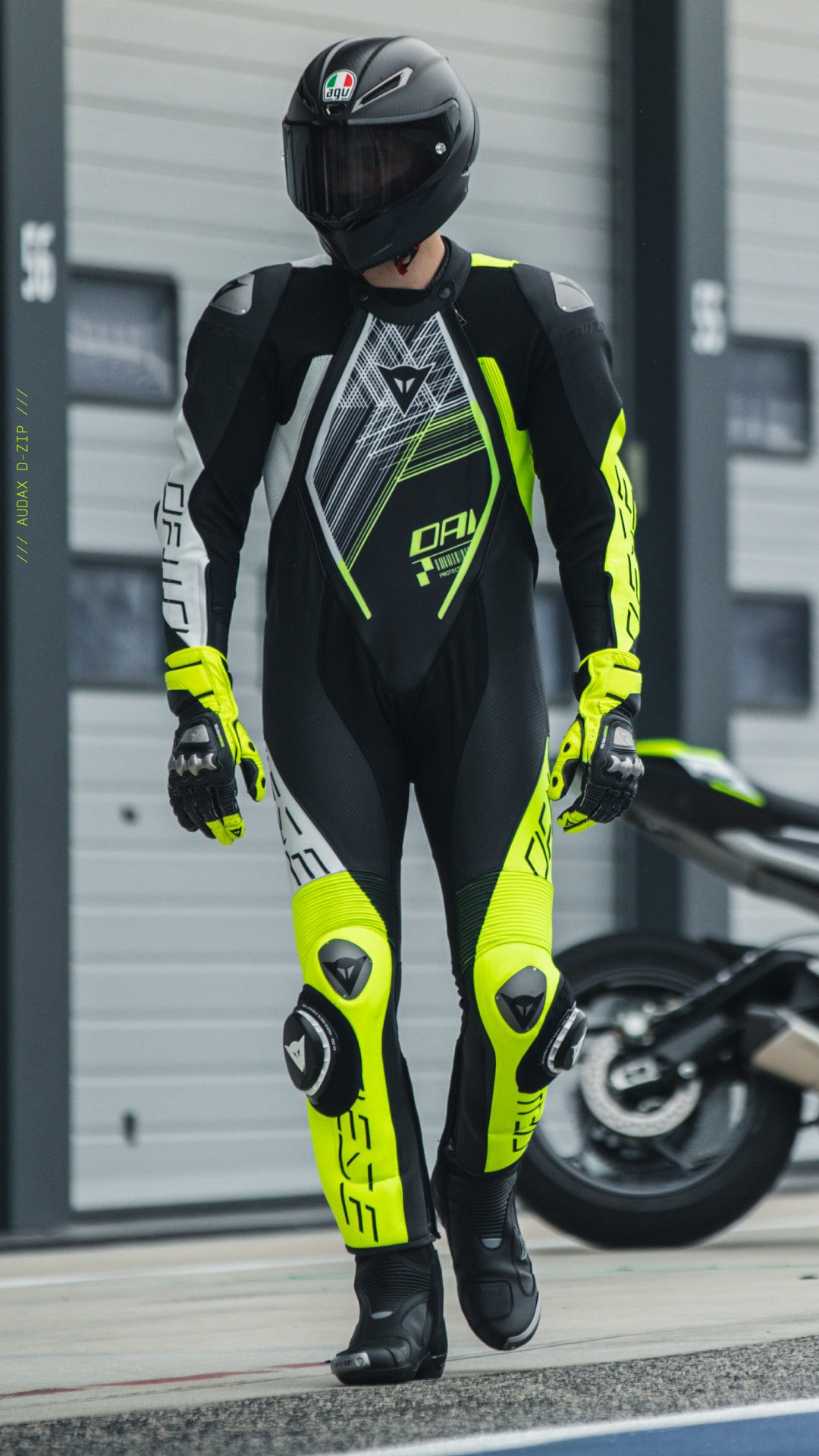 Dainese Audax D-ZIP Einteiler Lederkombi – Perforierter Rennanzug | Herren | Schwarz/Neon Gelb