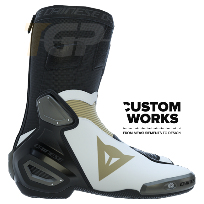 Dainese Axial 2 Racing und Straßen Motorradstiefel | Herren | Perlweiß / Magnesium | Custom Works