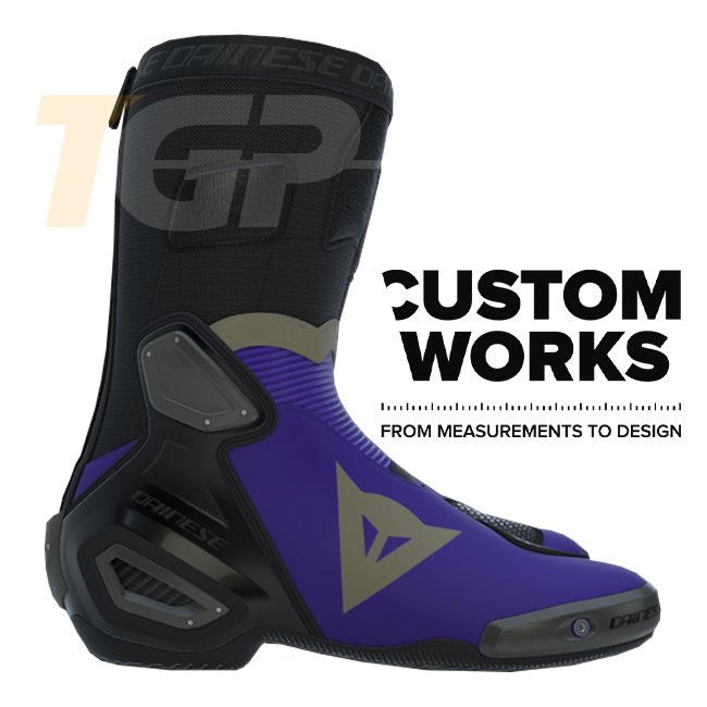 Dainese Axial 2 Racing und Straßen Motorradstiefel | Herren | Viola / Magnesium | Custom Works