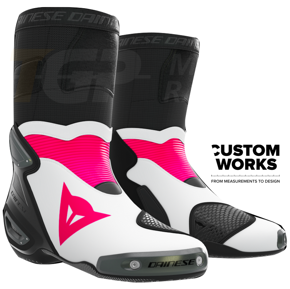 Dainese Axial 2 Racing und Straßen Motorradstiefel | Herren | Fuxia / Weiß | Custom Works