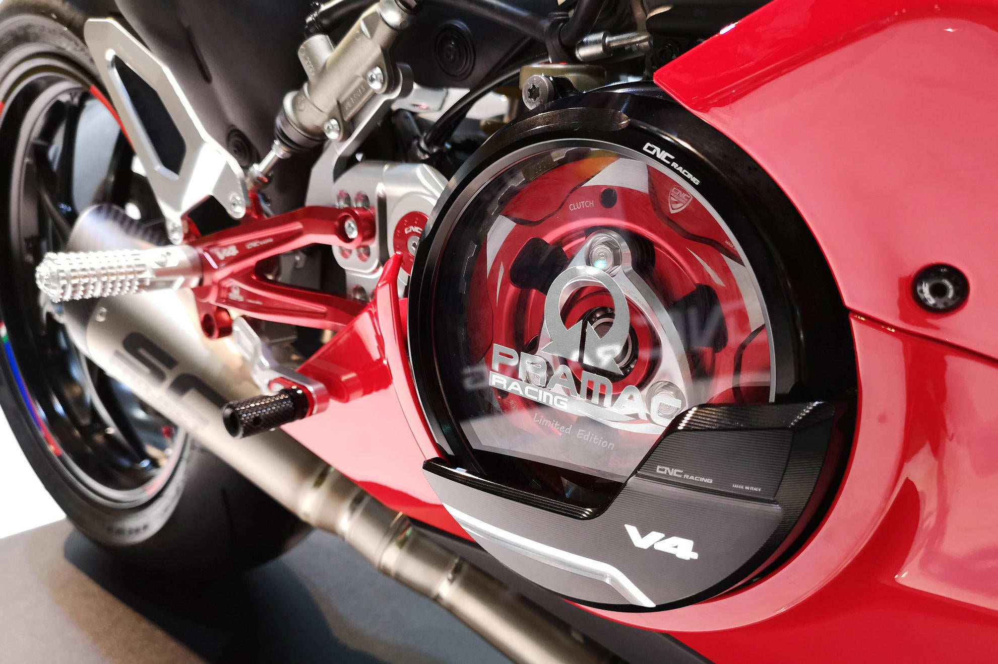 Transparenter Kupplungsdeckel Pramac Racing Limited Edition CNC Racing Ducati Panigale V4/S (25-26) CA210PR