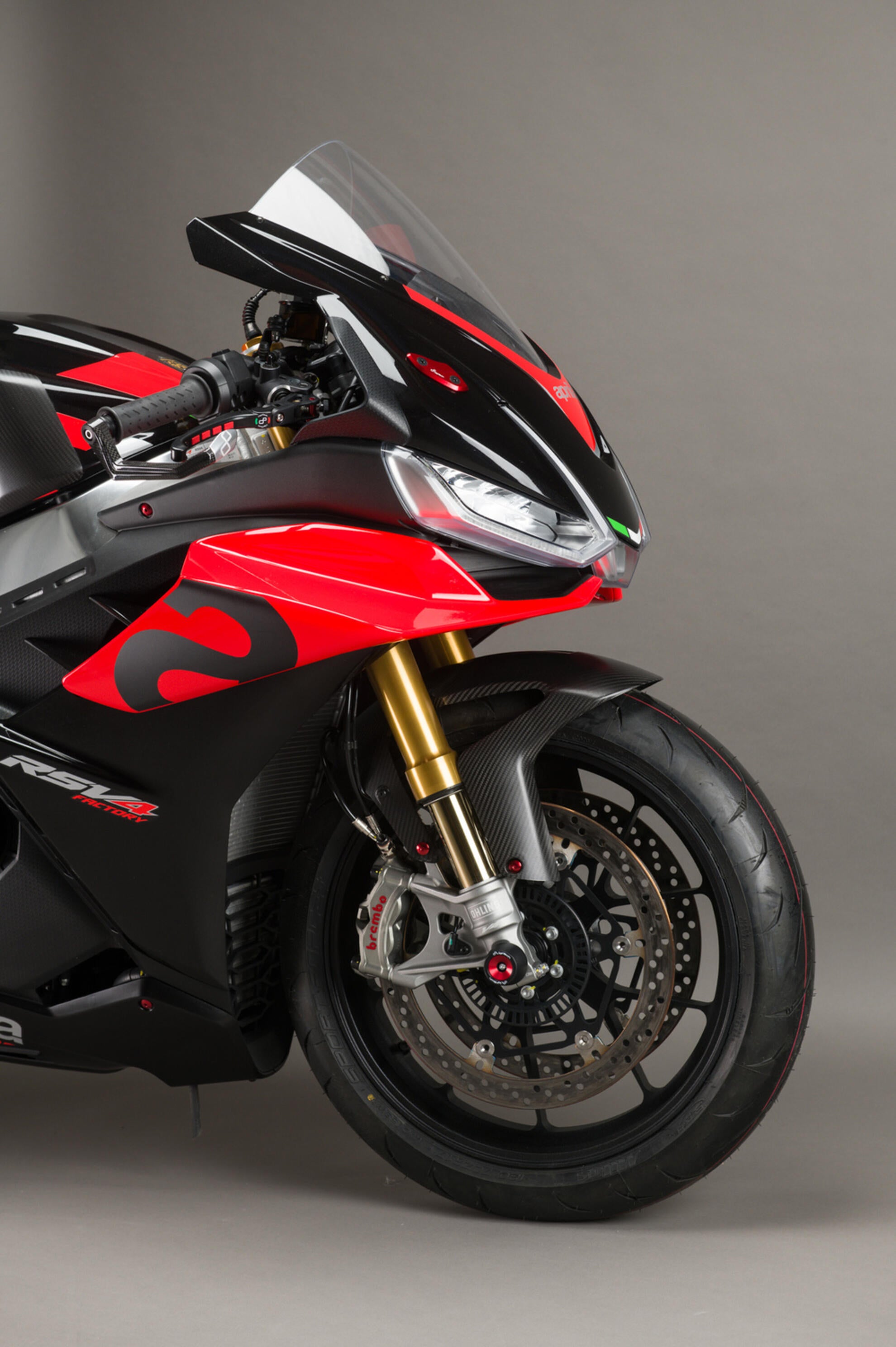 Vorderer Kotflügel Carbon LighTech Aprilia RSV4/RR/1100 Factory (21-26) CARA0610