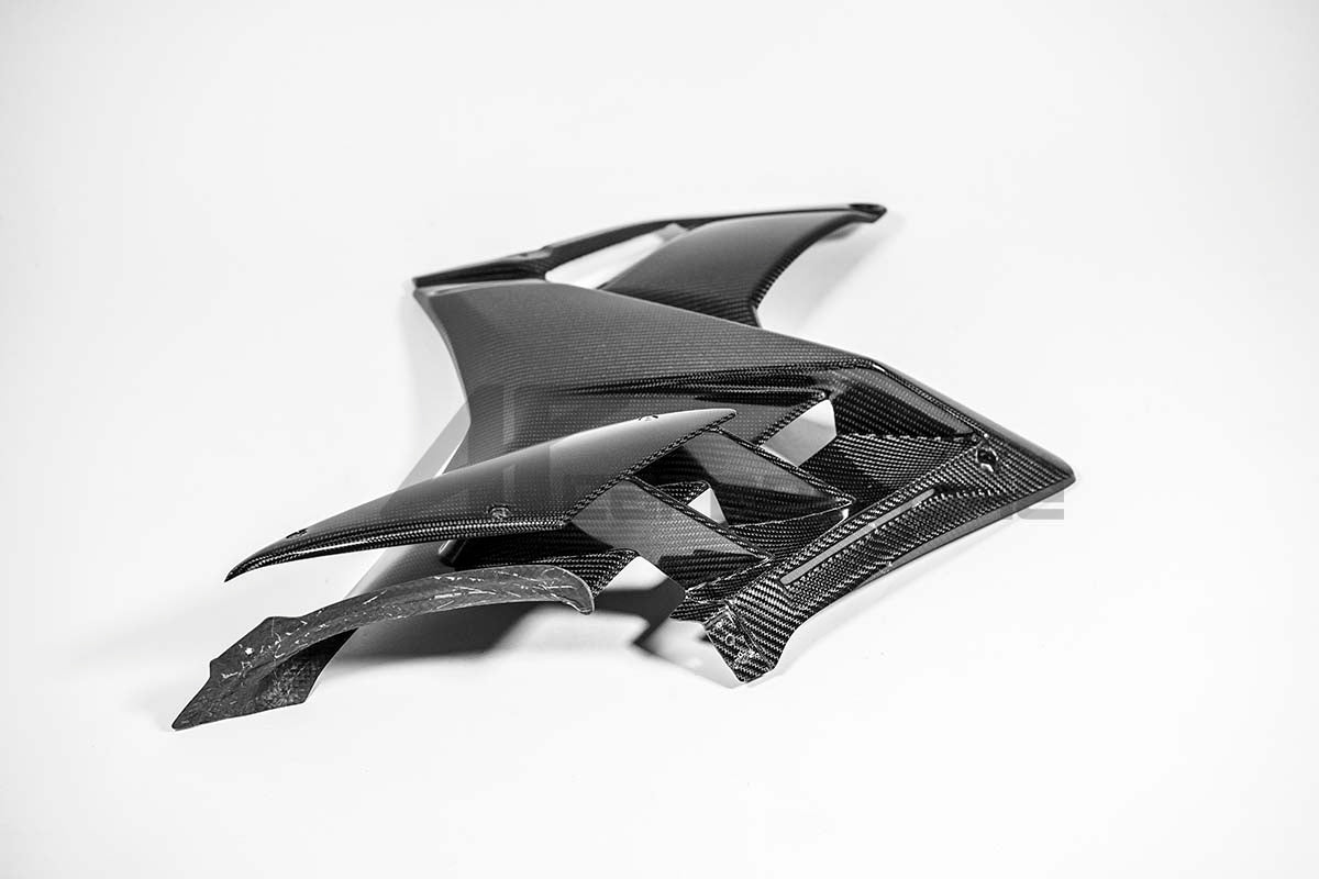 Seitenteil rechts 200g AP Carbon Line Aprilia RSV4/RR/1100 Factory (21-26)