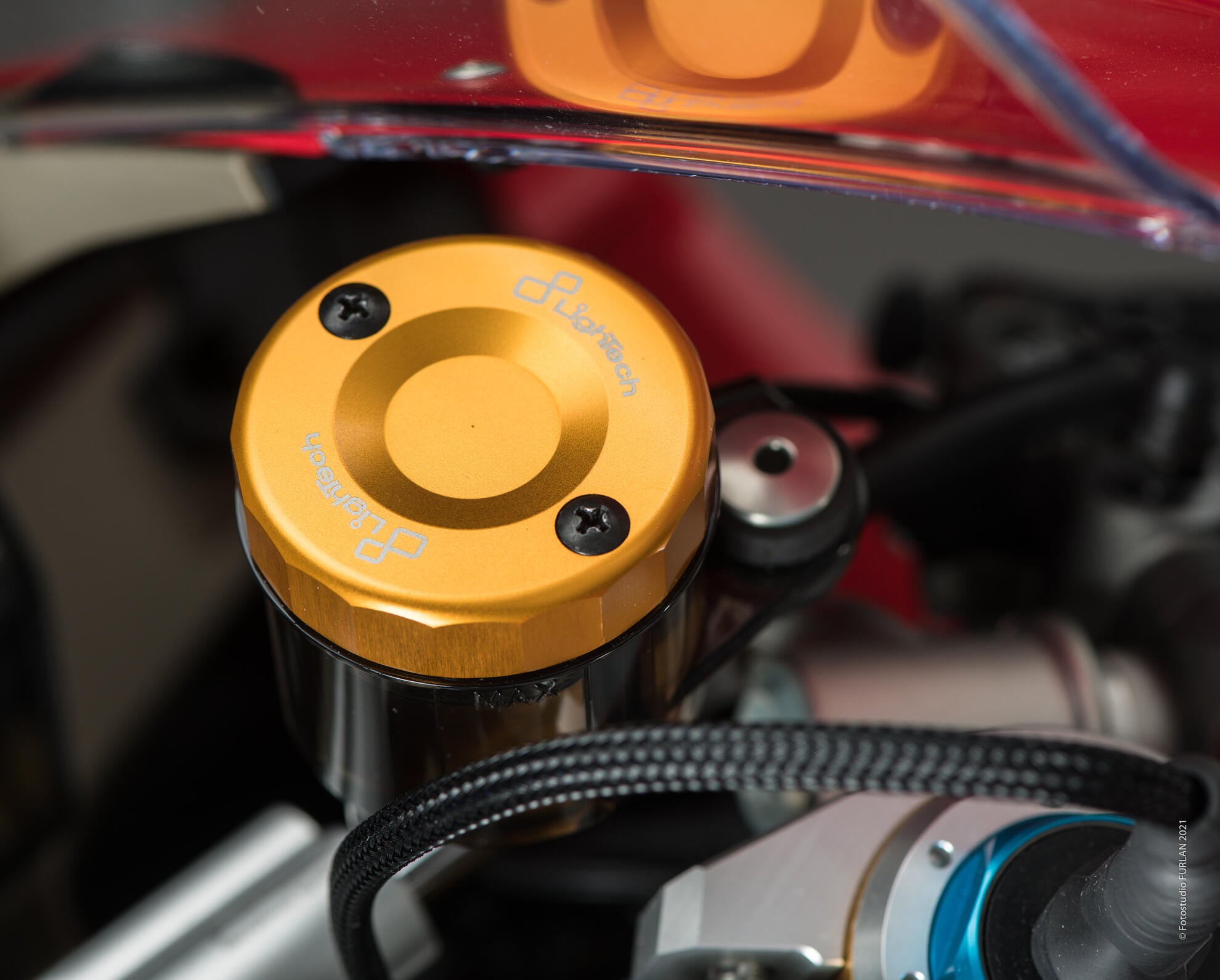 Ausgleichsbehälter-Deckel Vorne LighTech Aprilia RS 660 (20-26) FBC04