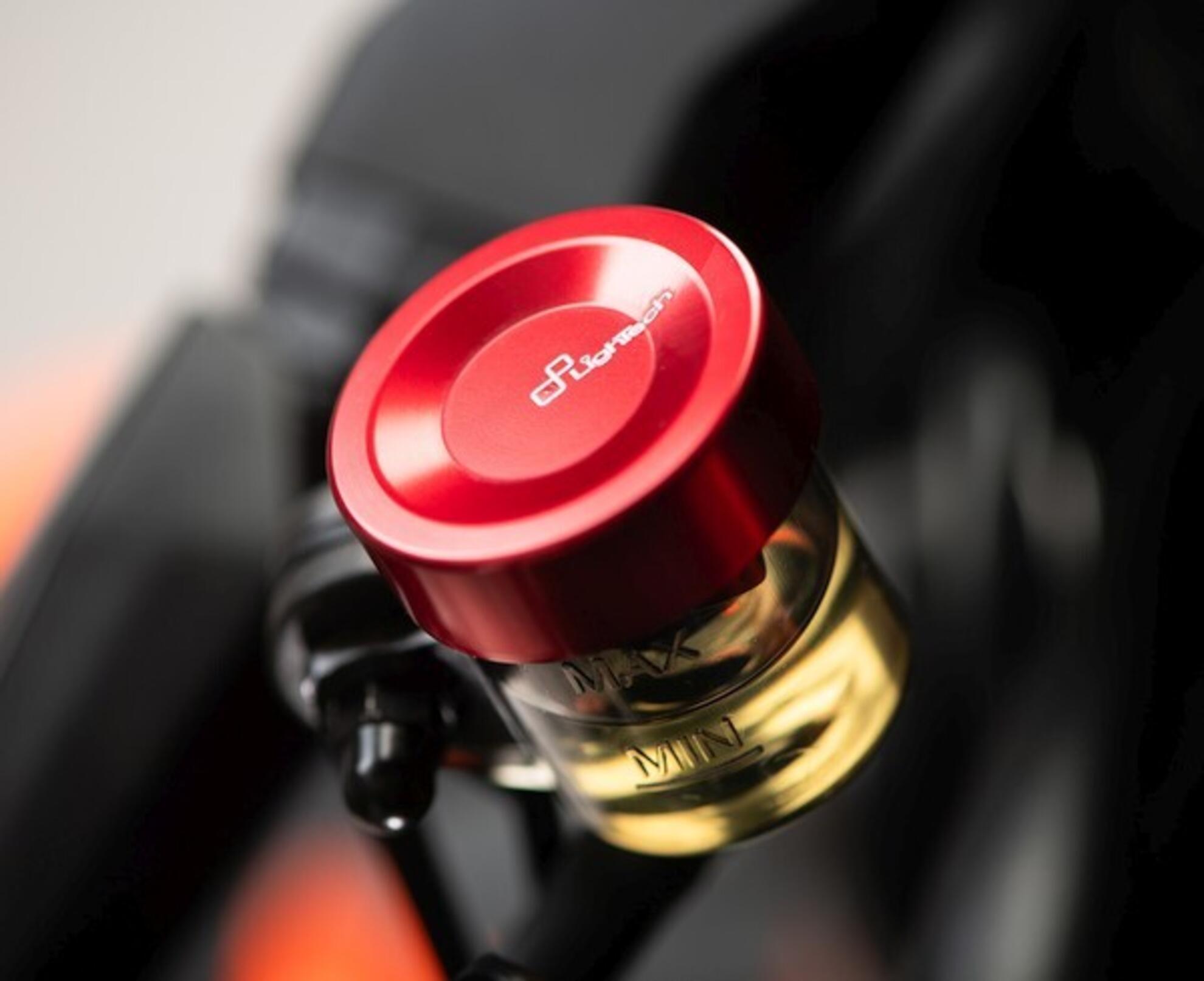 Ausgleichsbehälter-Deckel Hinten LighTech Ducati Panigale V4/S/R (20-24) FBC27