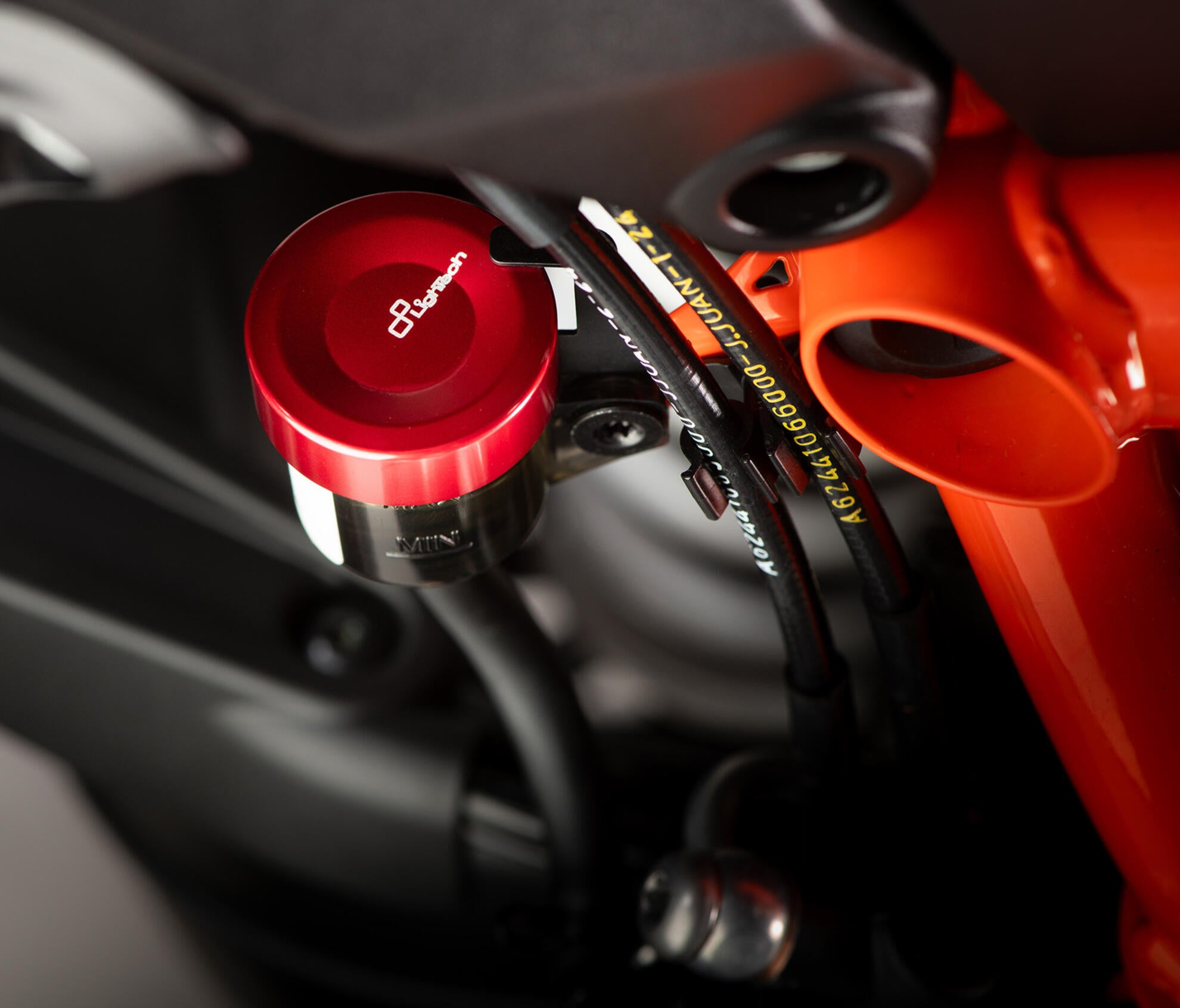 Ausgleichsbehälter-Deckel Hinten LighTech Ducati Panigale V4/S/R (20-24) FBC27