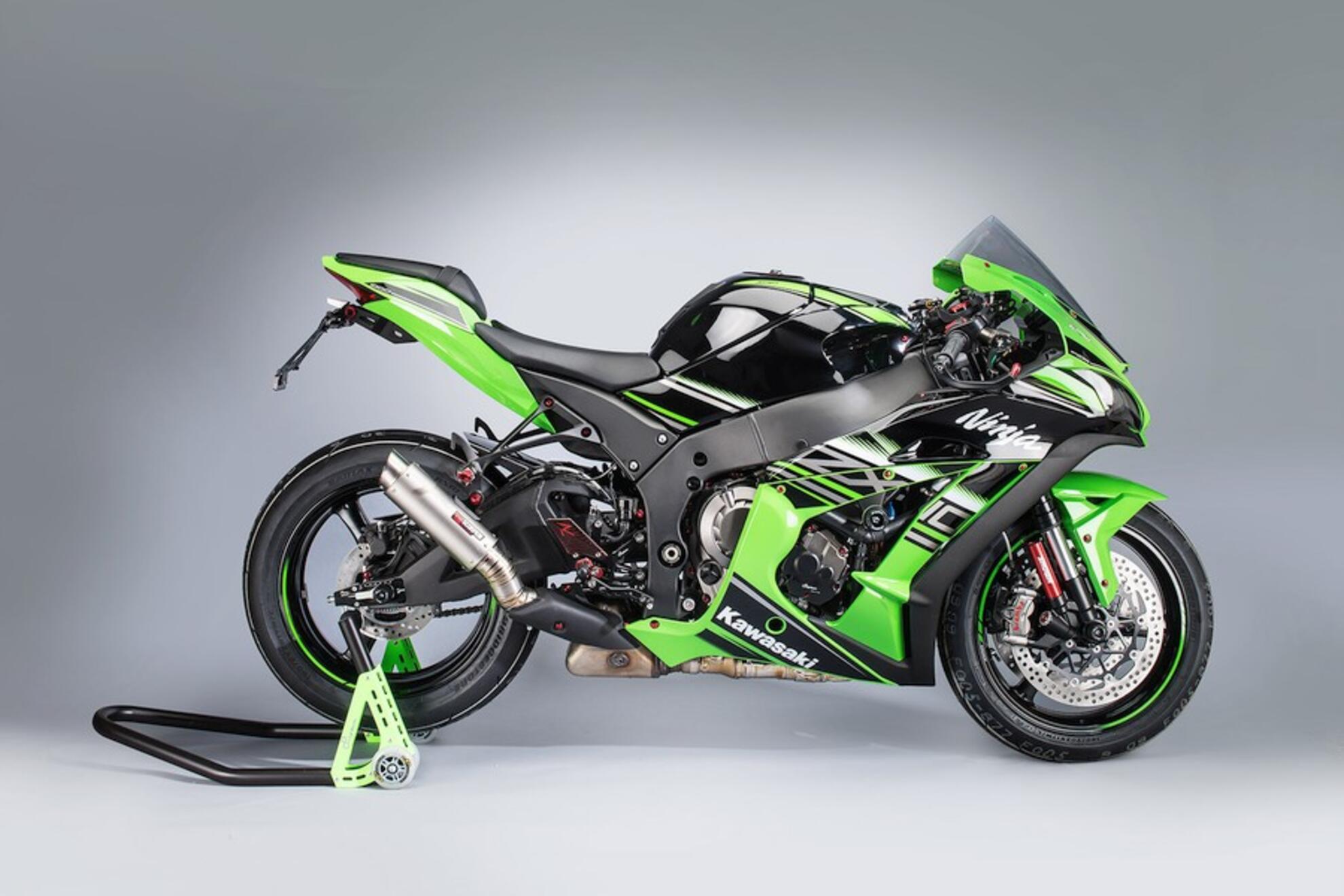 Fußrastenanlage R LighTech Kawasaki ZX-10 R/RR (16-20) FTRKA006R