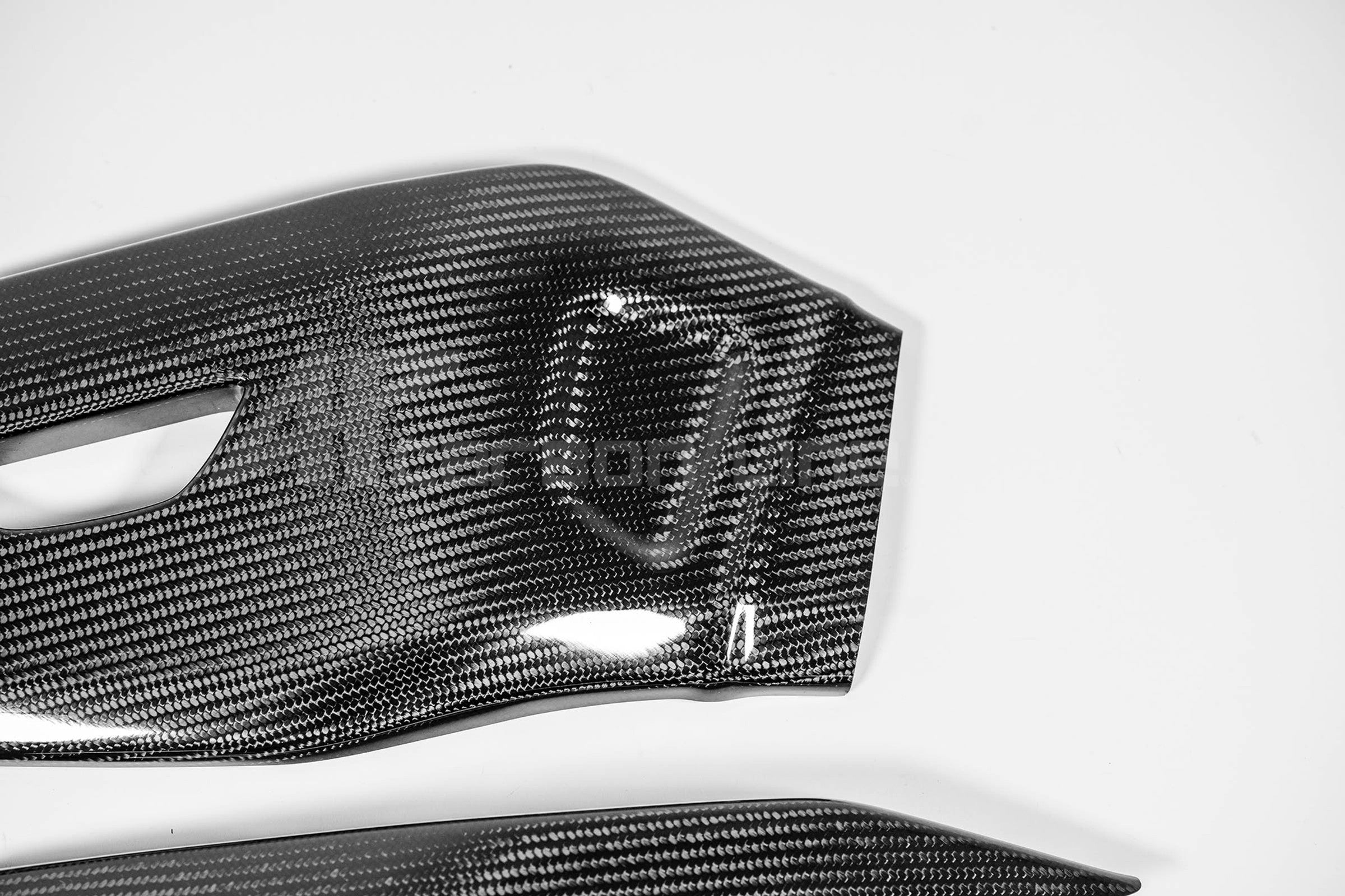 Schwingenabdeckungen 200g AP Carbon Line Yamaha YZF-R1/M RN32, RN49 und RN65 (15-26)